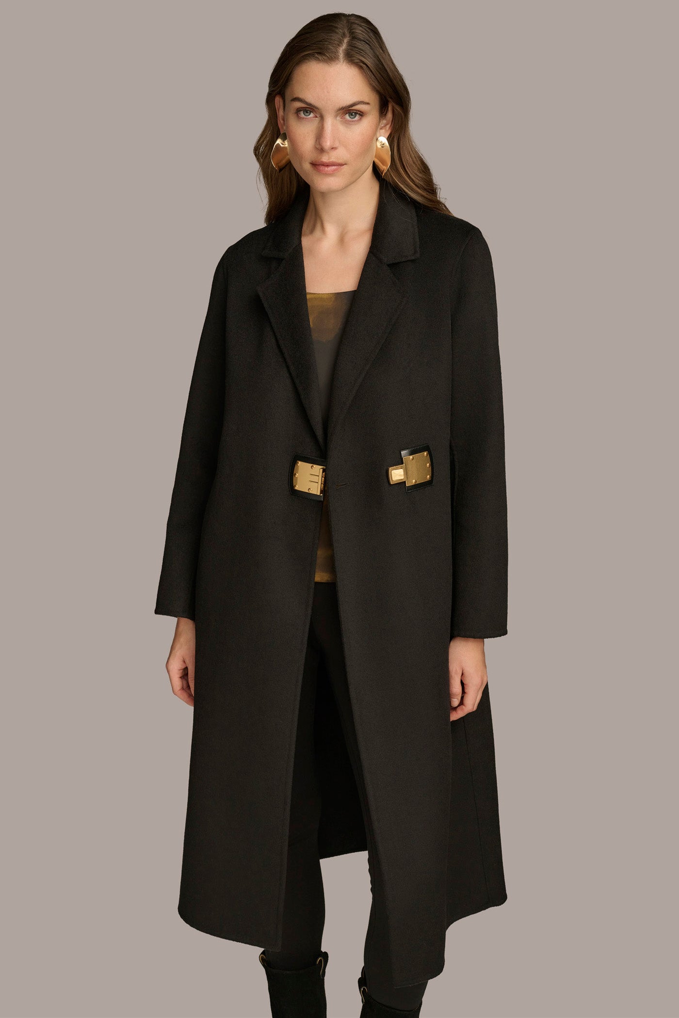 TAILORED COAT WITH BRUSHED HARDWARE DETAIL