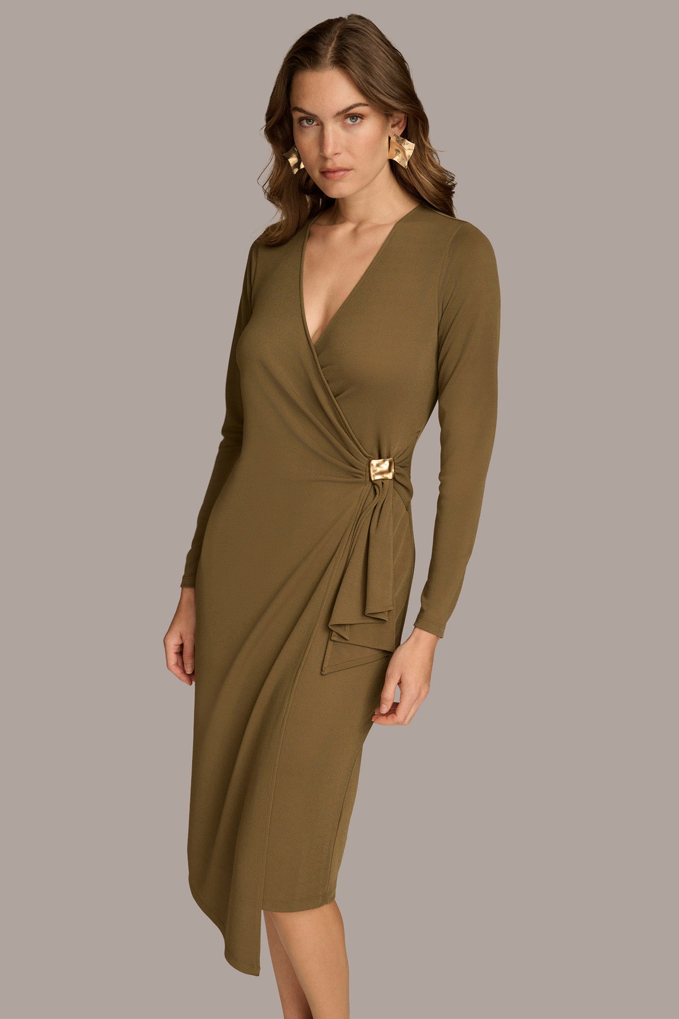 V NECK WRAP DRESS WITH HARDWARE