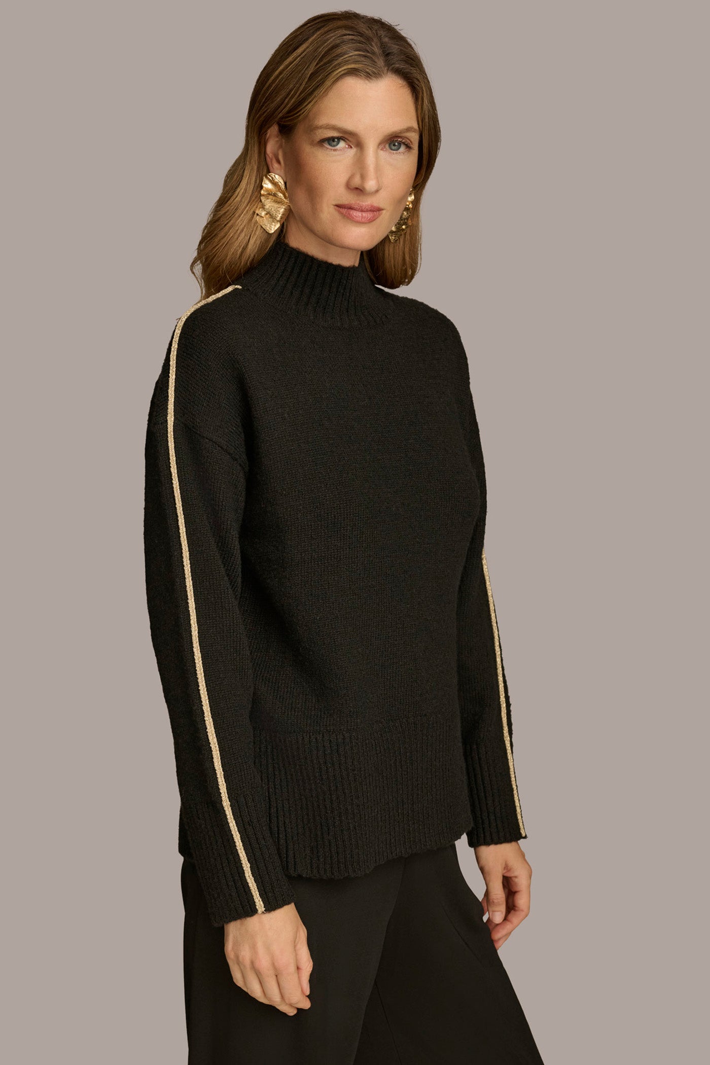 MOCK NECK SWEATER