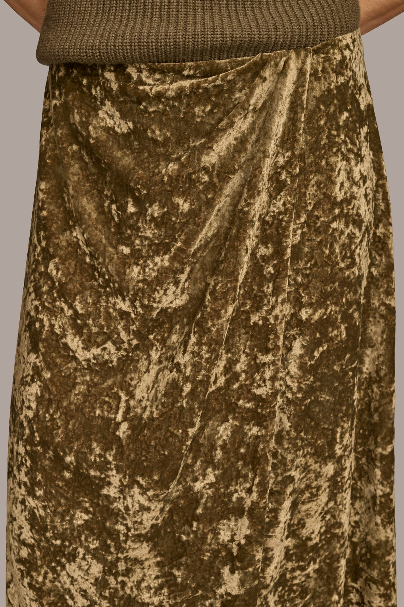 DISTRESSED VELVET SKIRT