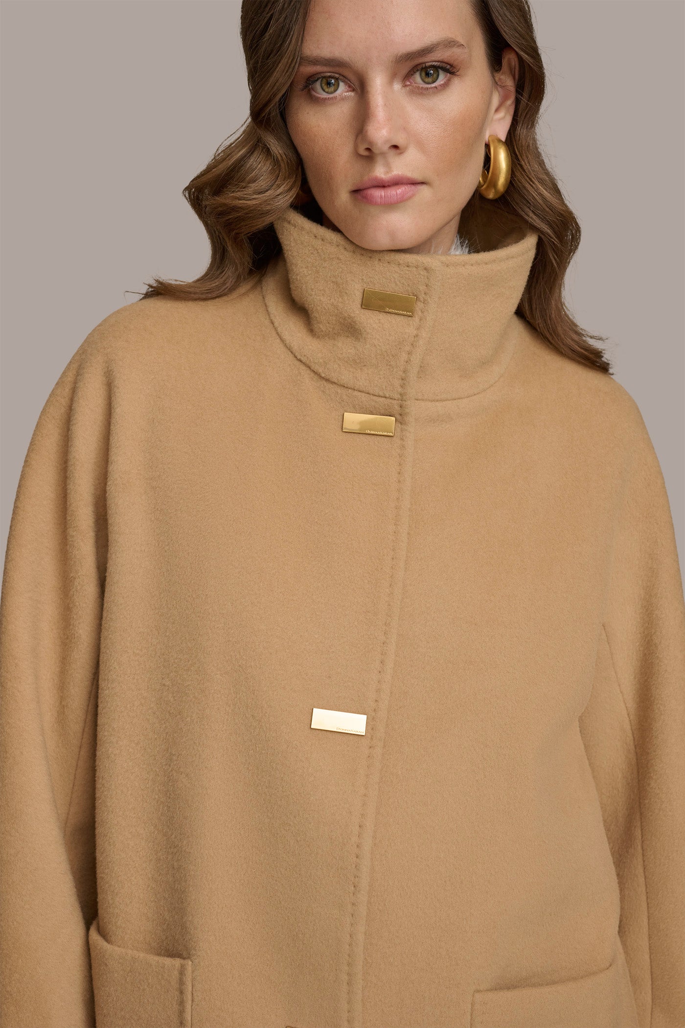 FUNNEL NECK COAT